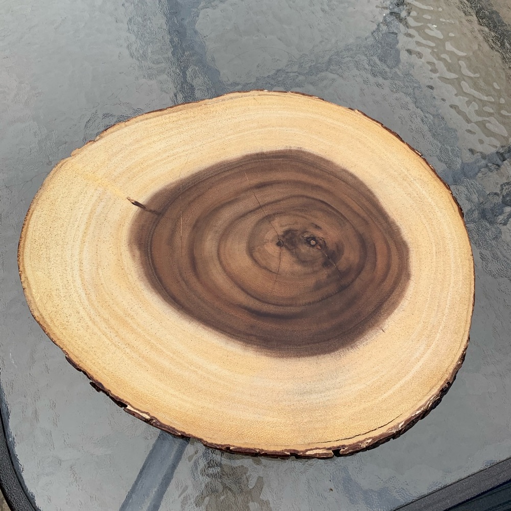 Lipper International Acacia Tree Bark Footed Server Decorative Wood Plate